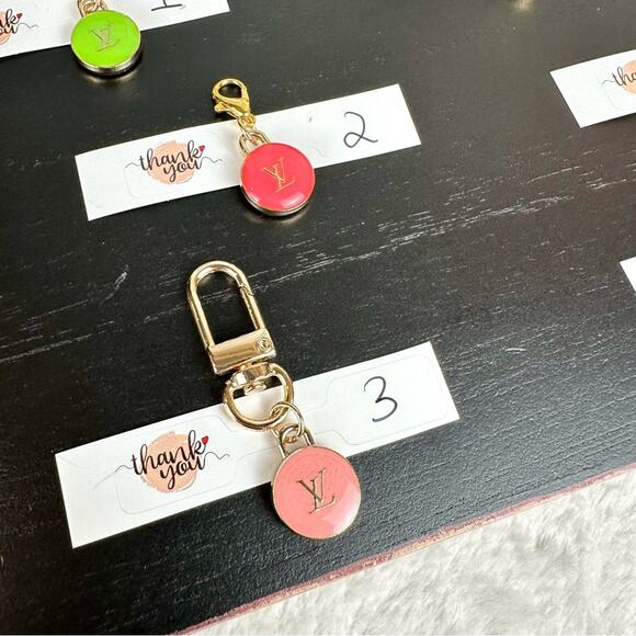 Louis Vuitton zipper pull charms ONE - Picture 2 of 5